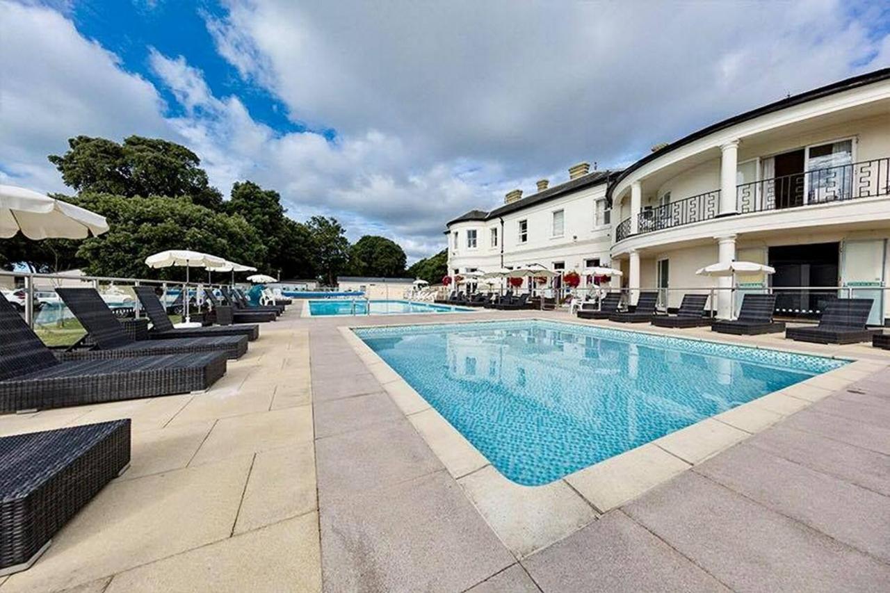 Mudeford Beach Lodge ภายนอก รูปภาพ