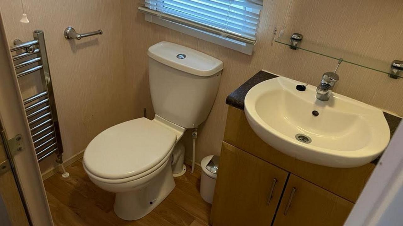 Mudeford Beach Lodge ภายนอก รูปภาพ