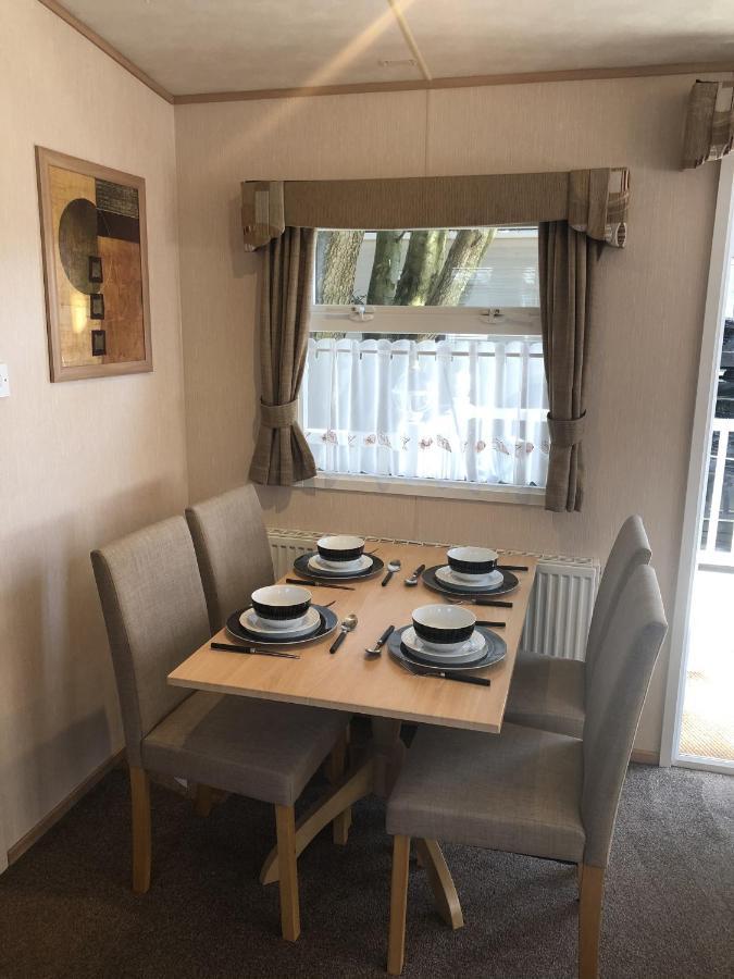 Mudeford Beach Lodge ภายนอก รูปภาพ