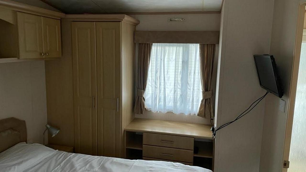 Mudeford Beach Lodge ภายนอก รูปภาพ